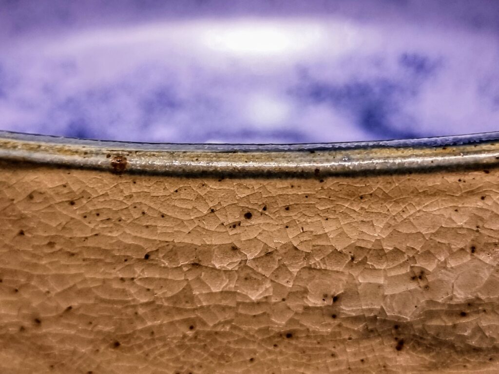 violet skål med is-glasur